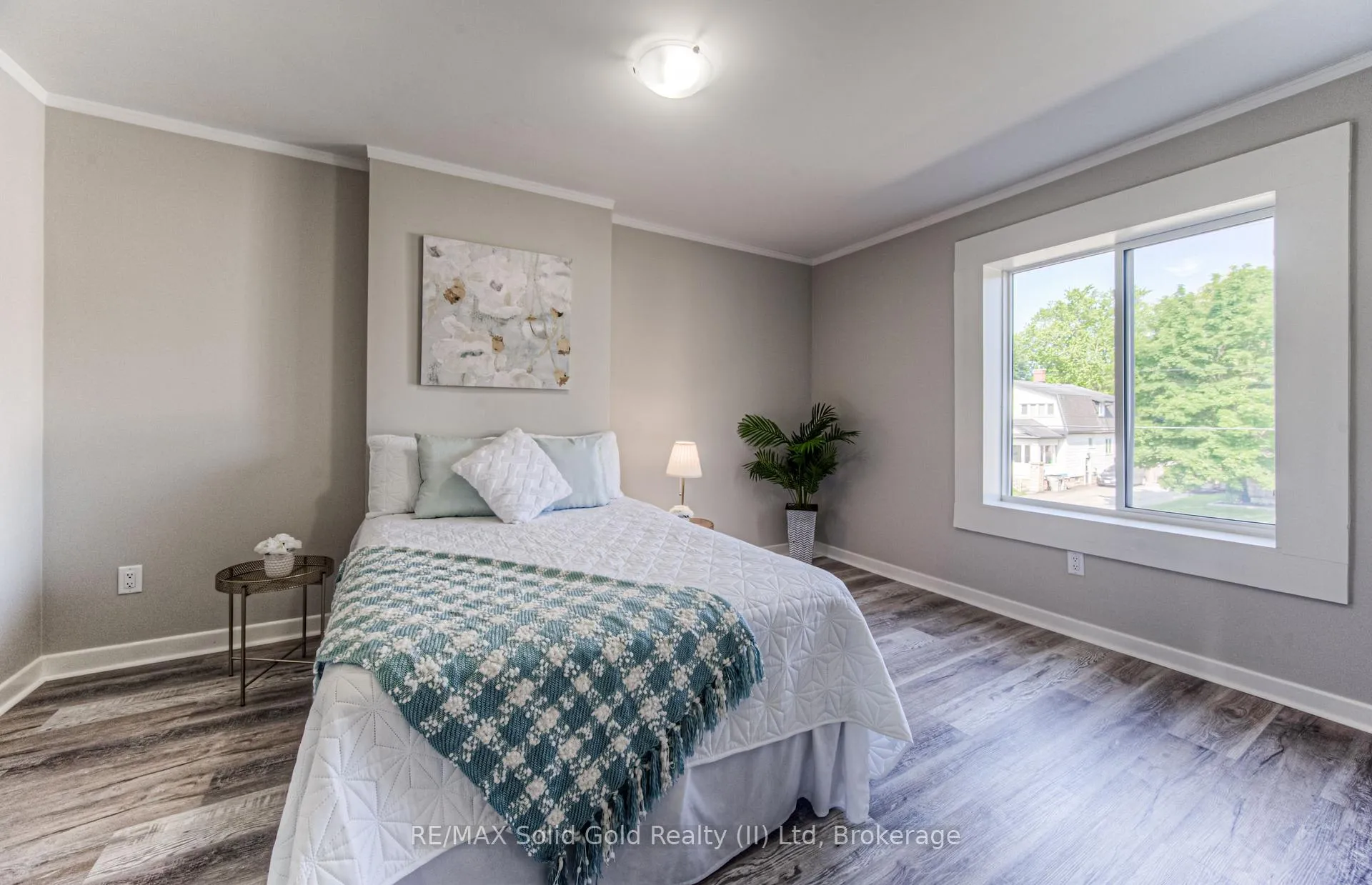 Photo 23 of 690 Wallace Avenue N, North Perth, Listowel — HOMEH