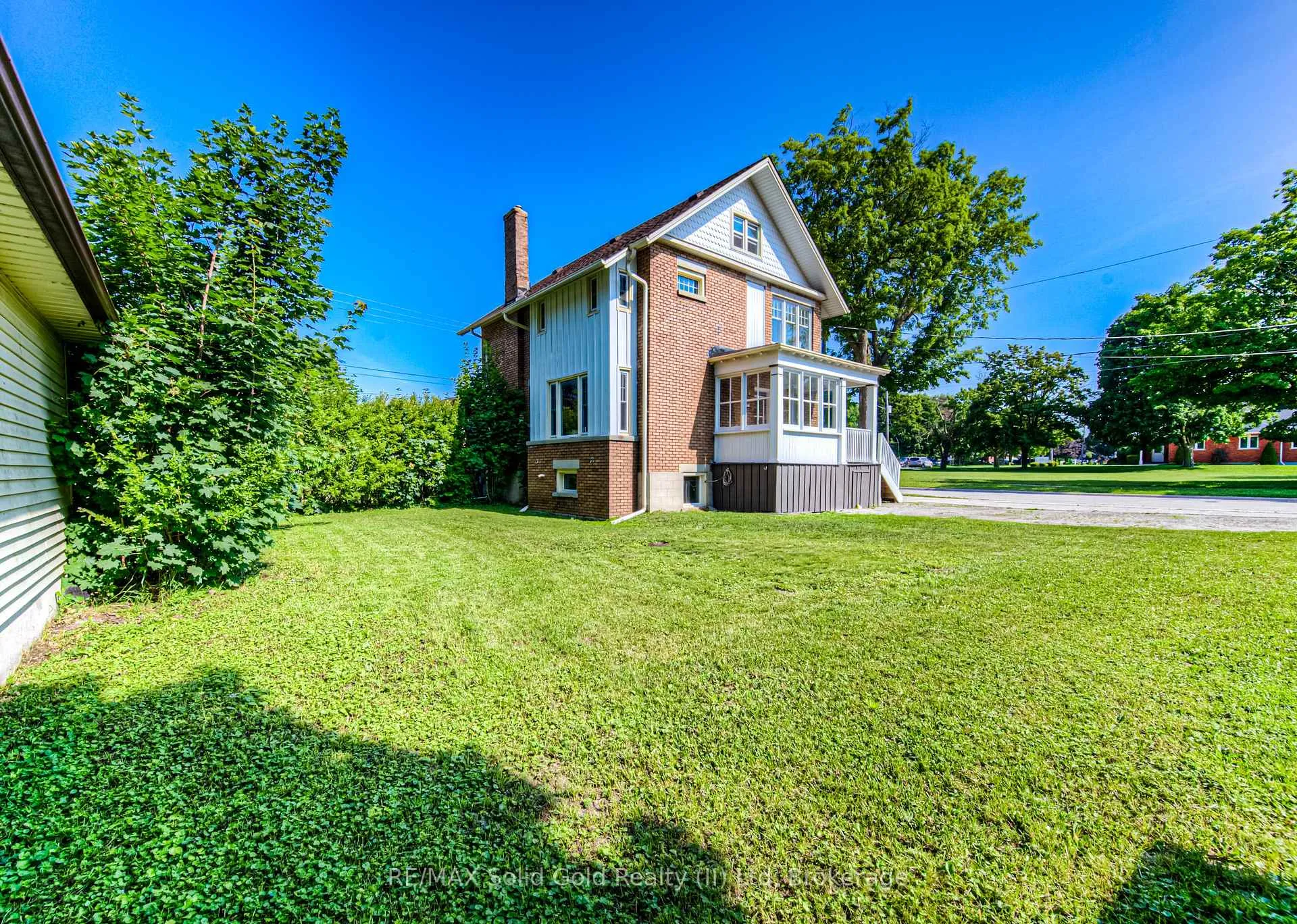 Photo 35 of 690 Wallace Avenue N, North Perth, Listowel — HOMEH