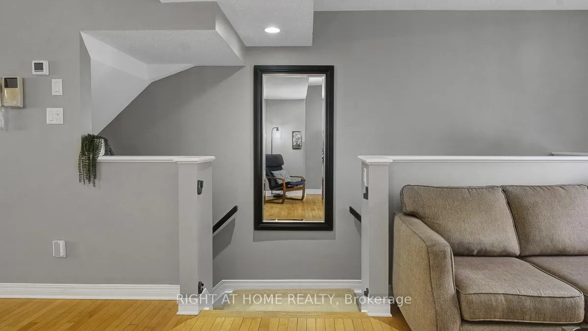 Photo 6 of Unit 3, 825 Grenon Avenue, Ottawa, Britannia Heights — HOMEH