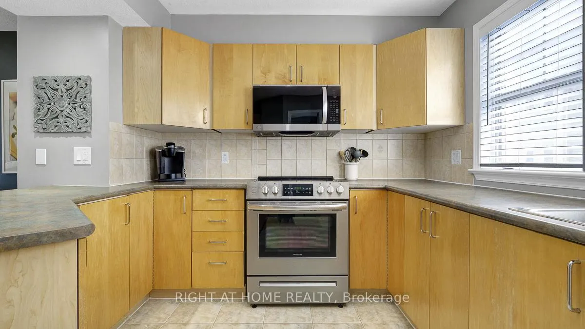 Photo 17 of Unit 3, 825 Grenon Avenue, Ottawa, Britannia Heights — HOMEH