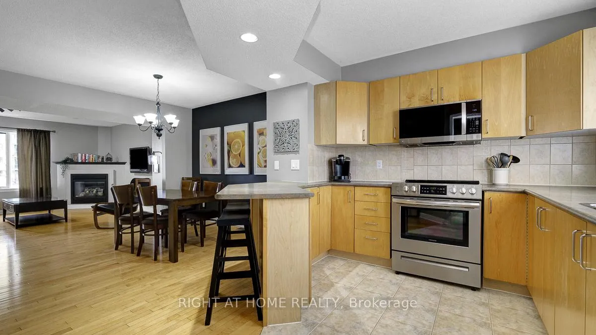 Photo 18 of Unit 3, 825 Grenon Avenue, Ottawa, Britannia Heights — HOMEH