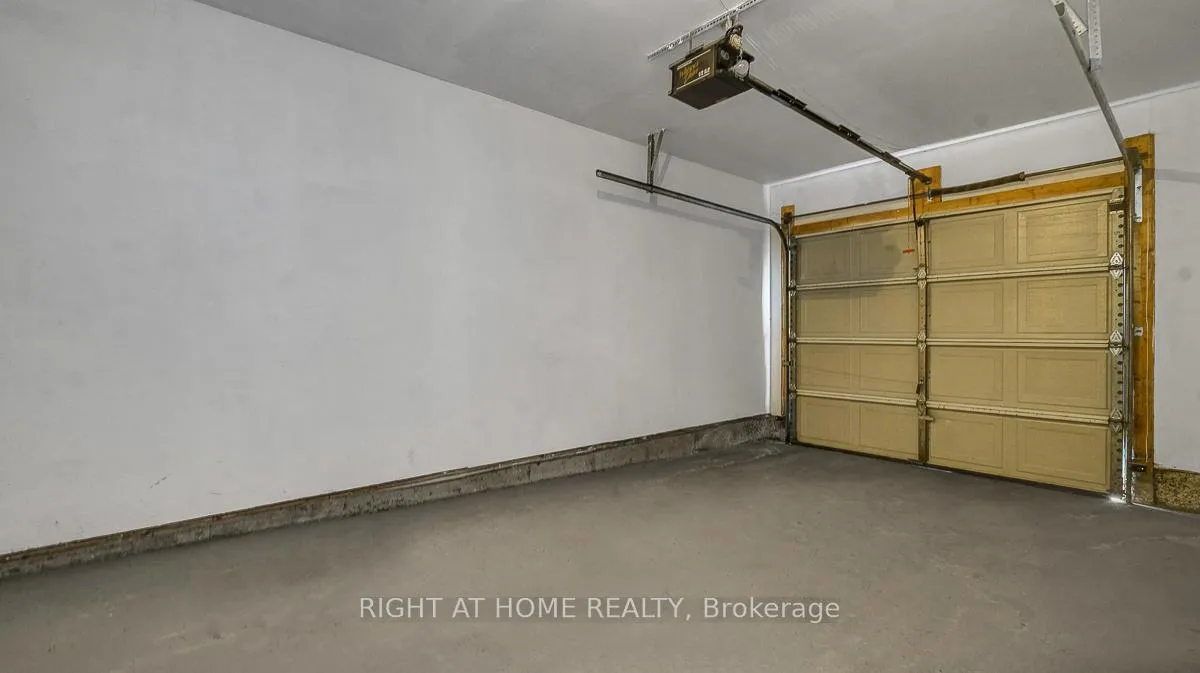 Photo 34 of Unit 3, 825 Grenon Avenue, Ottawa, Britannia Heights — HOMEH