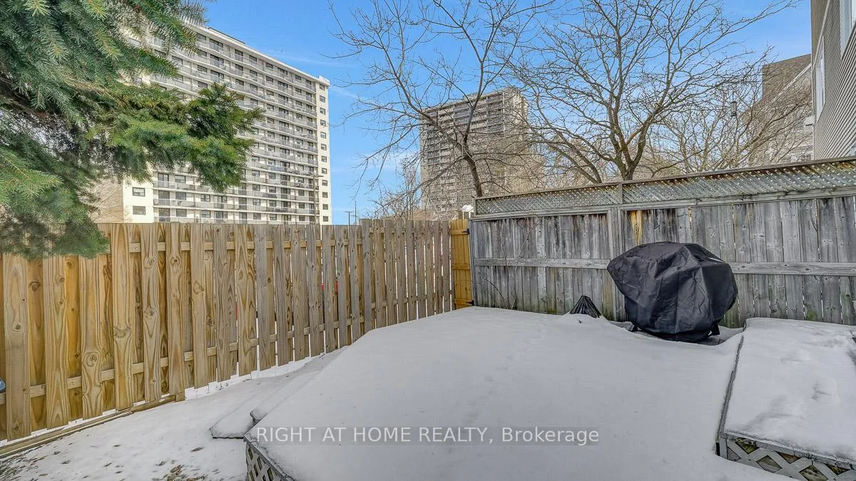 Photo 36 of Unit 3, 825 Grenon Avenue, Ottawa, Britannia Heights — HOMEH