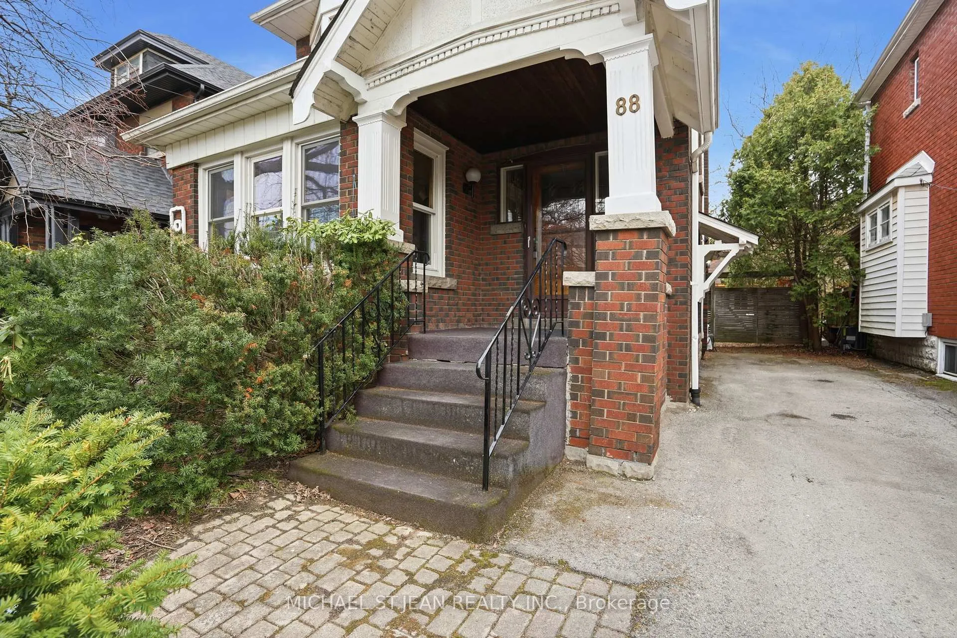 Photo 4 of 88 Cline Avenue N, Hamilton, Westdale — HOMEH