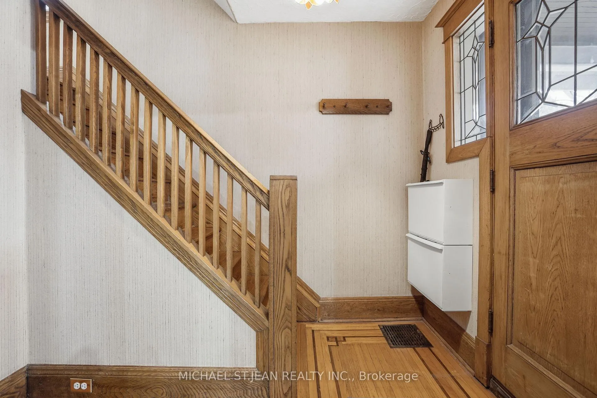 Photo 6 of 88 Cline Avenue N, Hamilton, Westdale — HOMEH