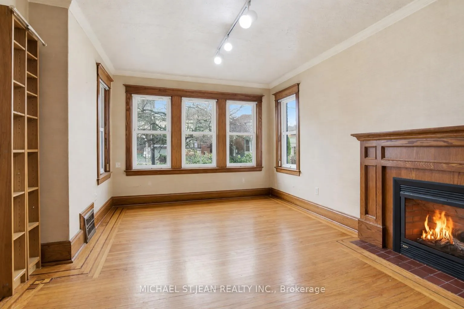 Photo 9 of 88 Cline Avenue N, Hamilton, Westdale — HOMEH