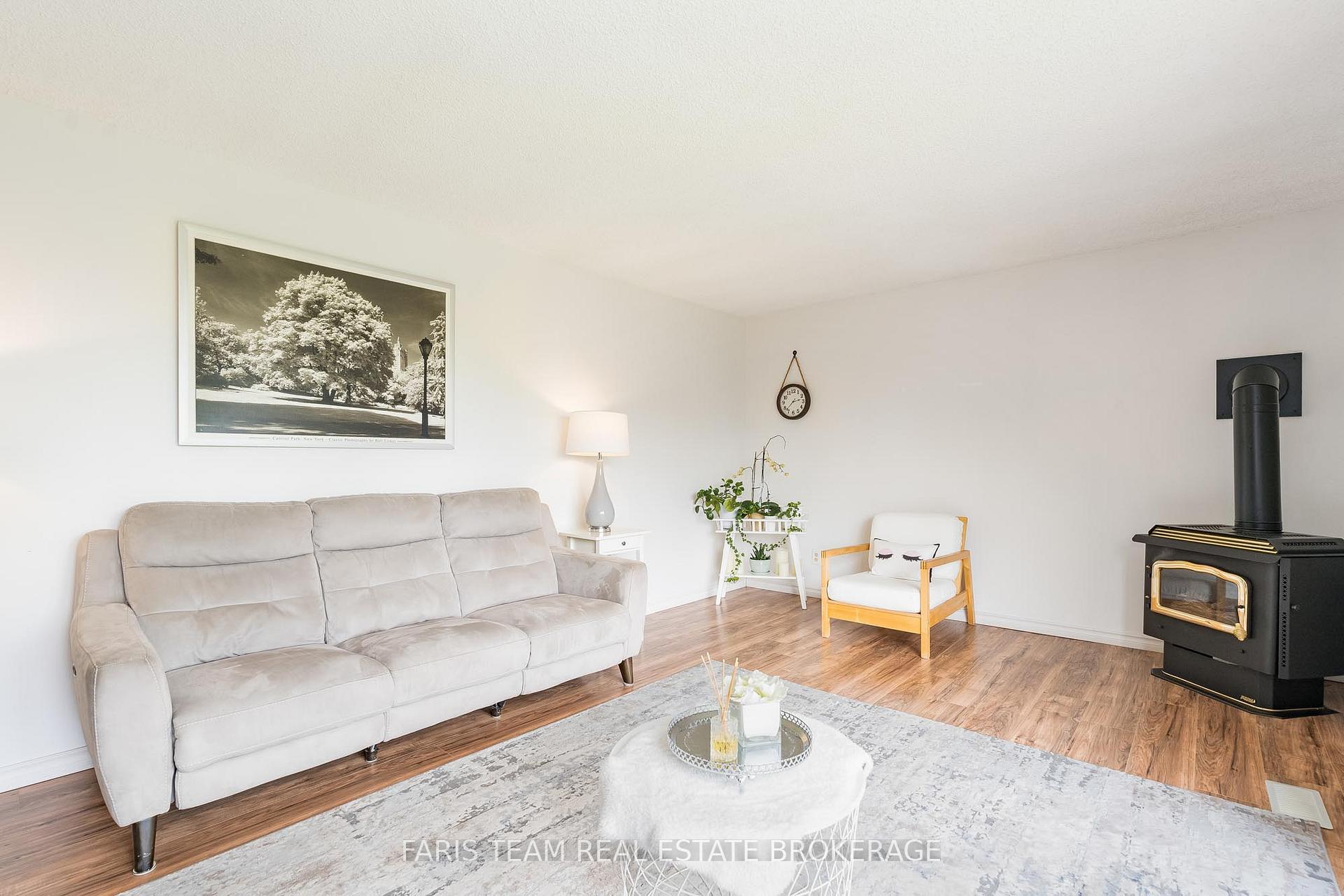 Photo 13 of 6234 Yonge Street, Innisfil, Churchill — HOMEH