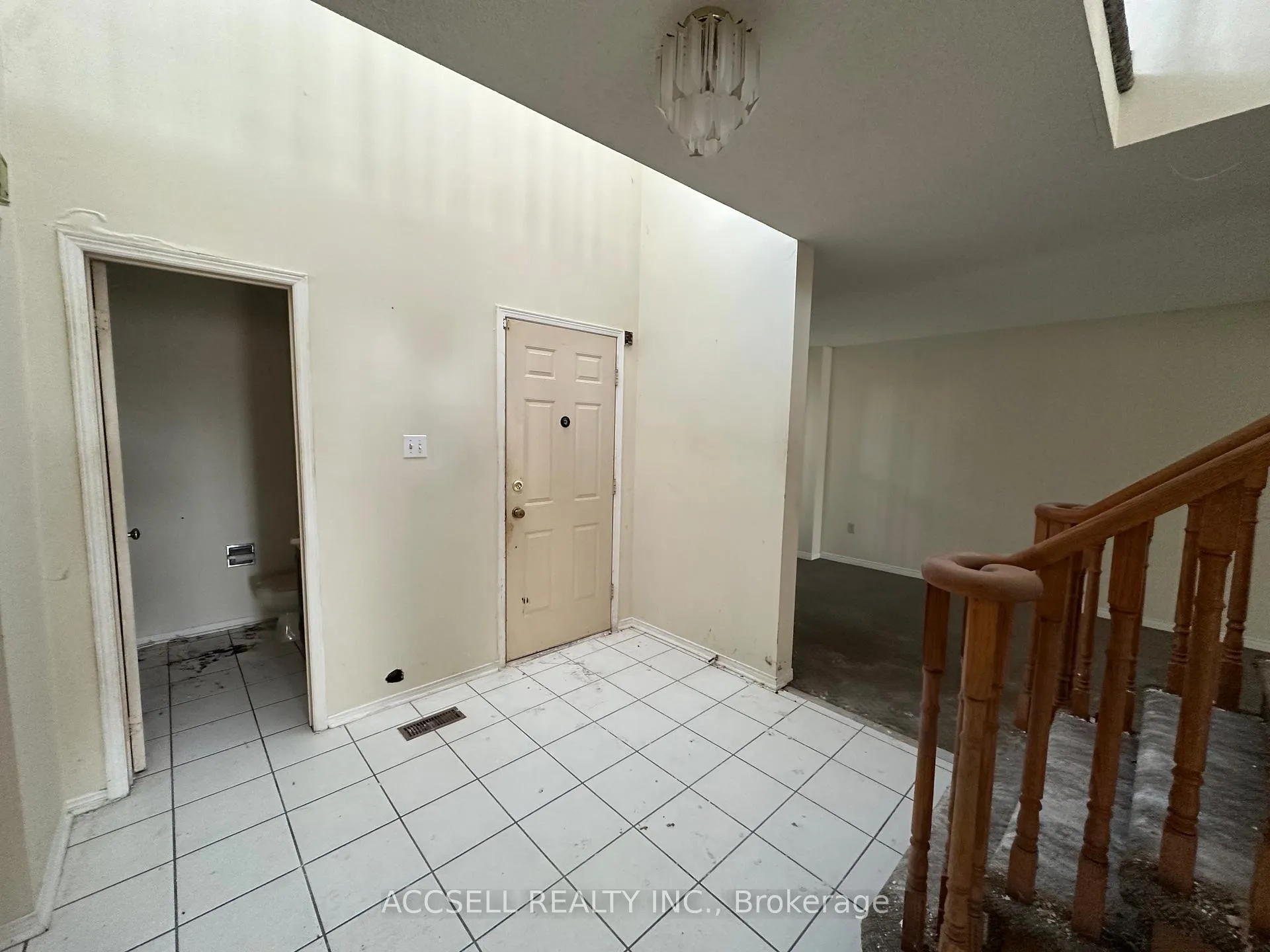 Photo 4 of 6255 Camgreen Circle, Mississauga, East Credit — HOMEH