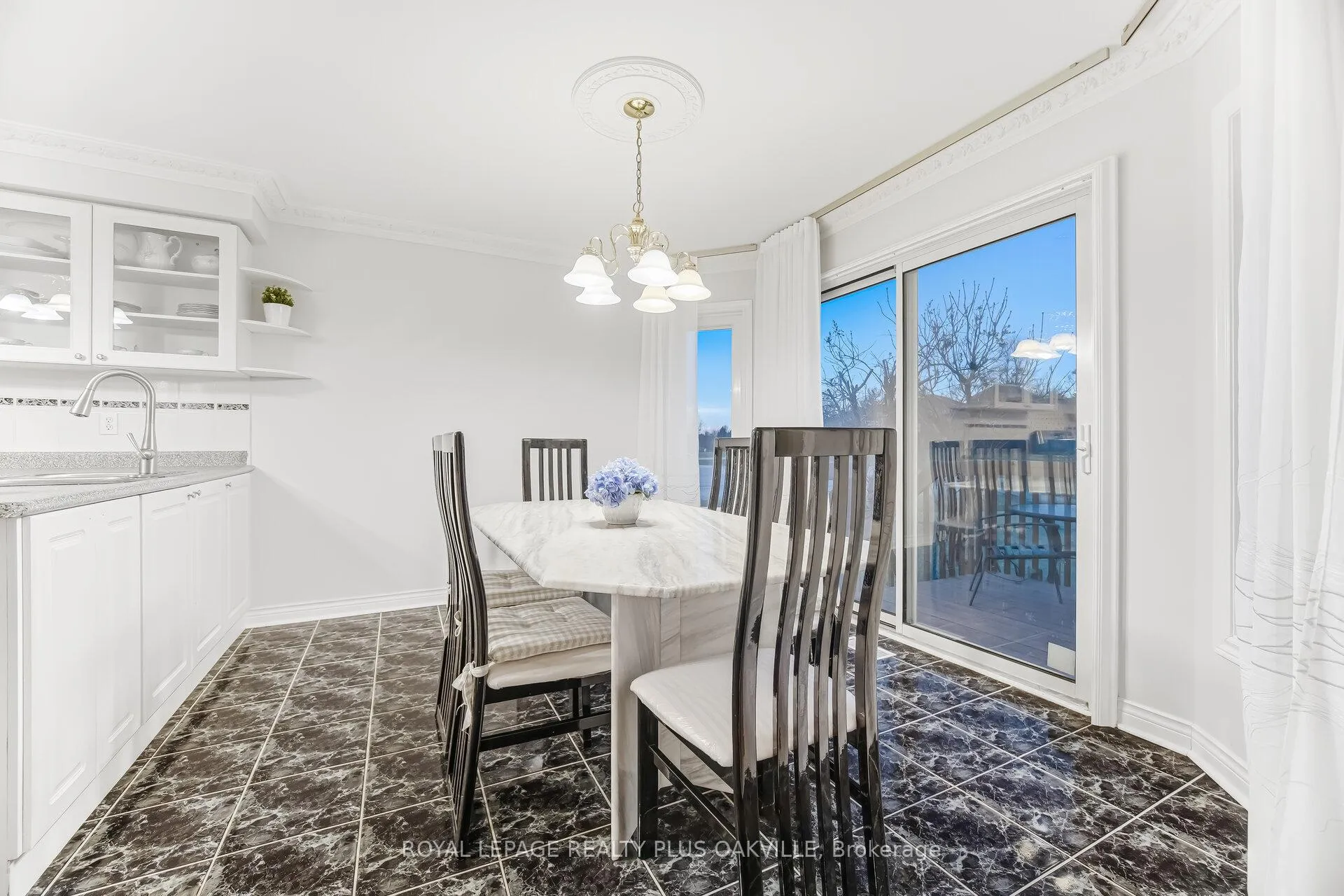 Photo 14 of 3395 Trelawny Circle, Mississauga, Lisgar — HOMEH