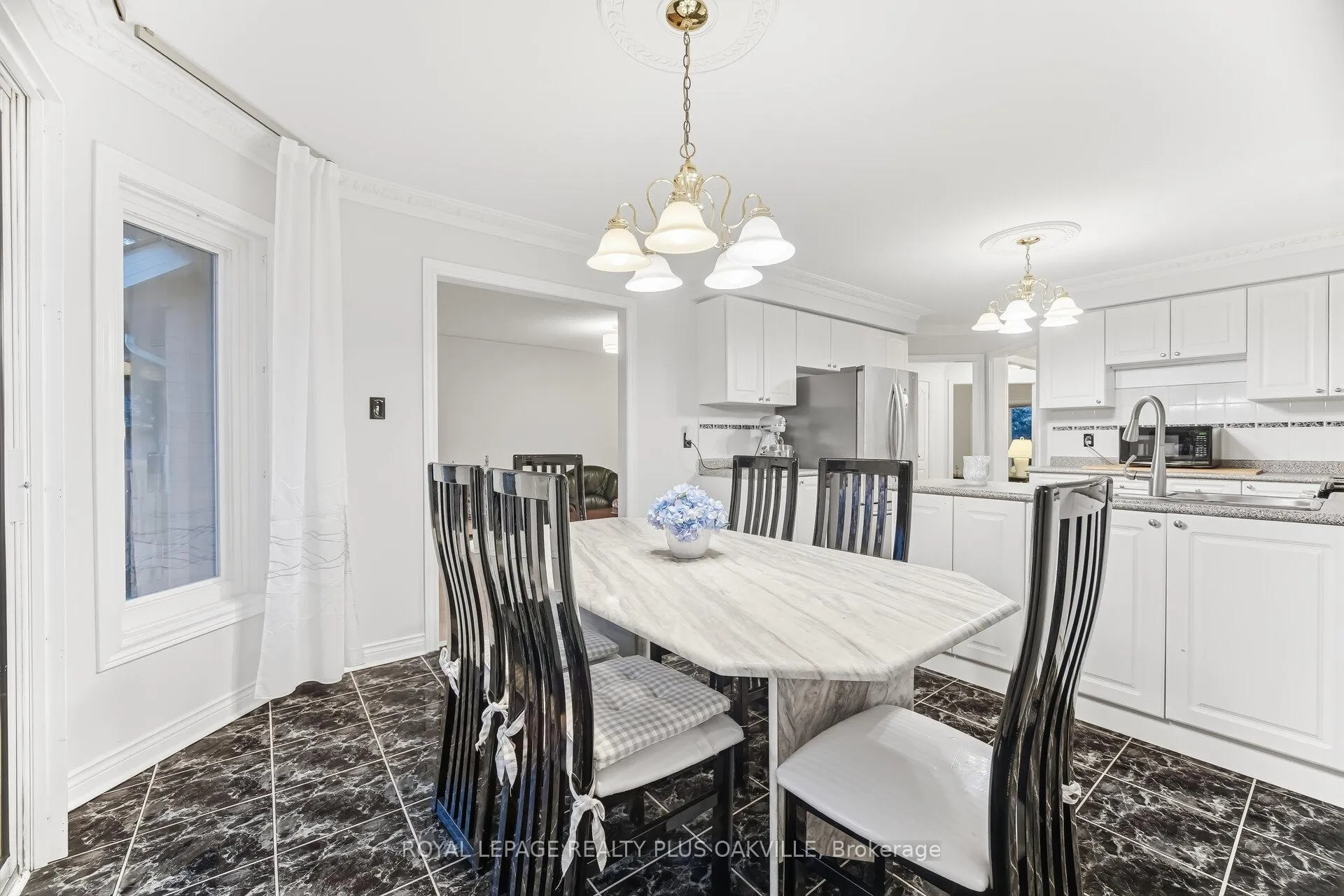 Photo 15 of 3395 Trelawny Circle, Mississauga, Lisgar — HOMEH