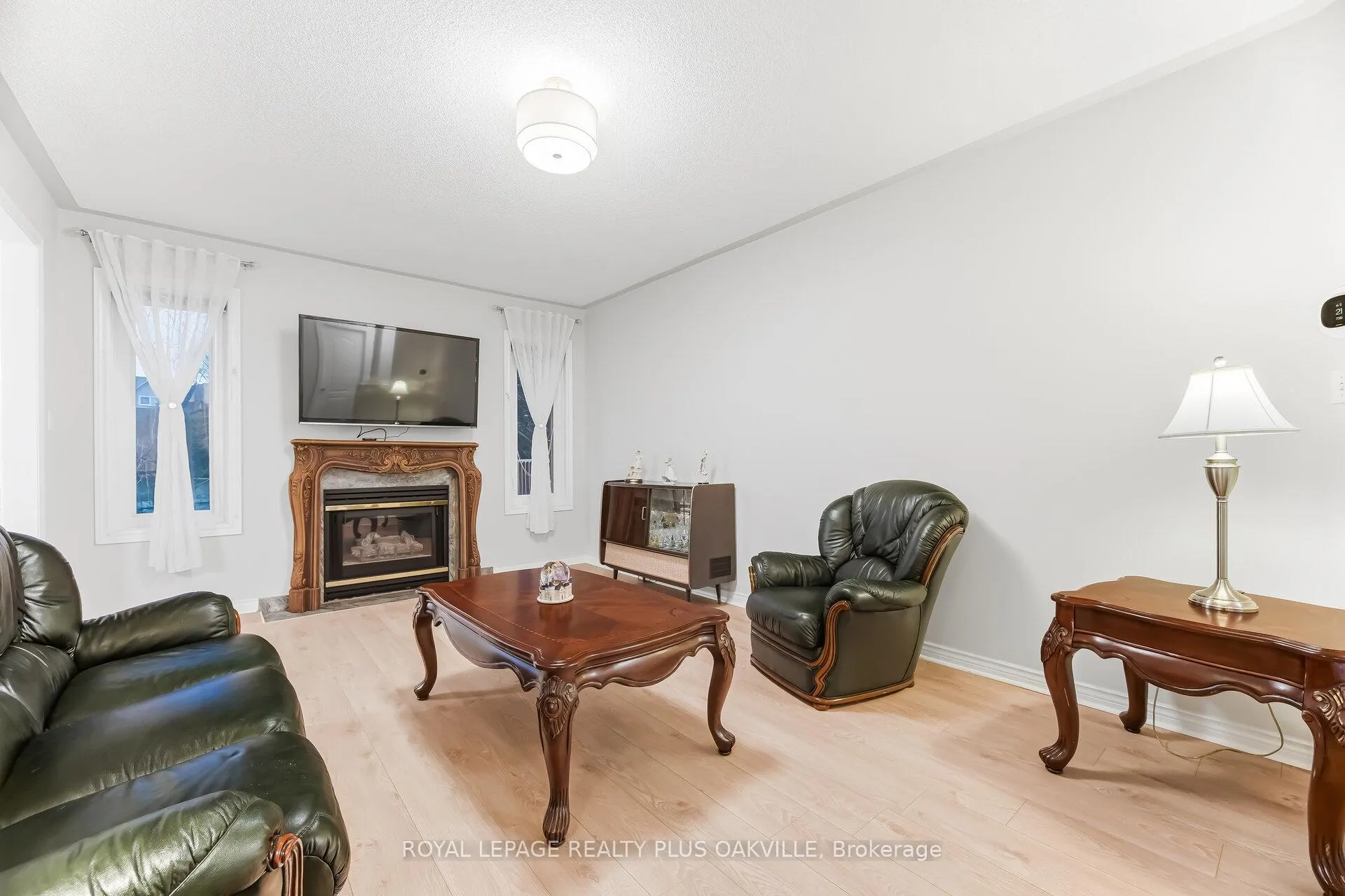 Photo 17 of 3395 Trelawny Circle, Mississauga, Lisgar — HOMEH