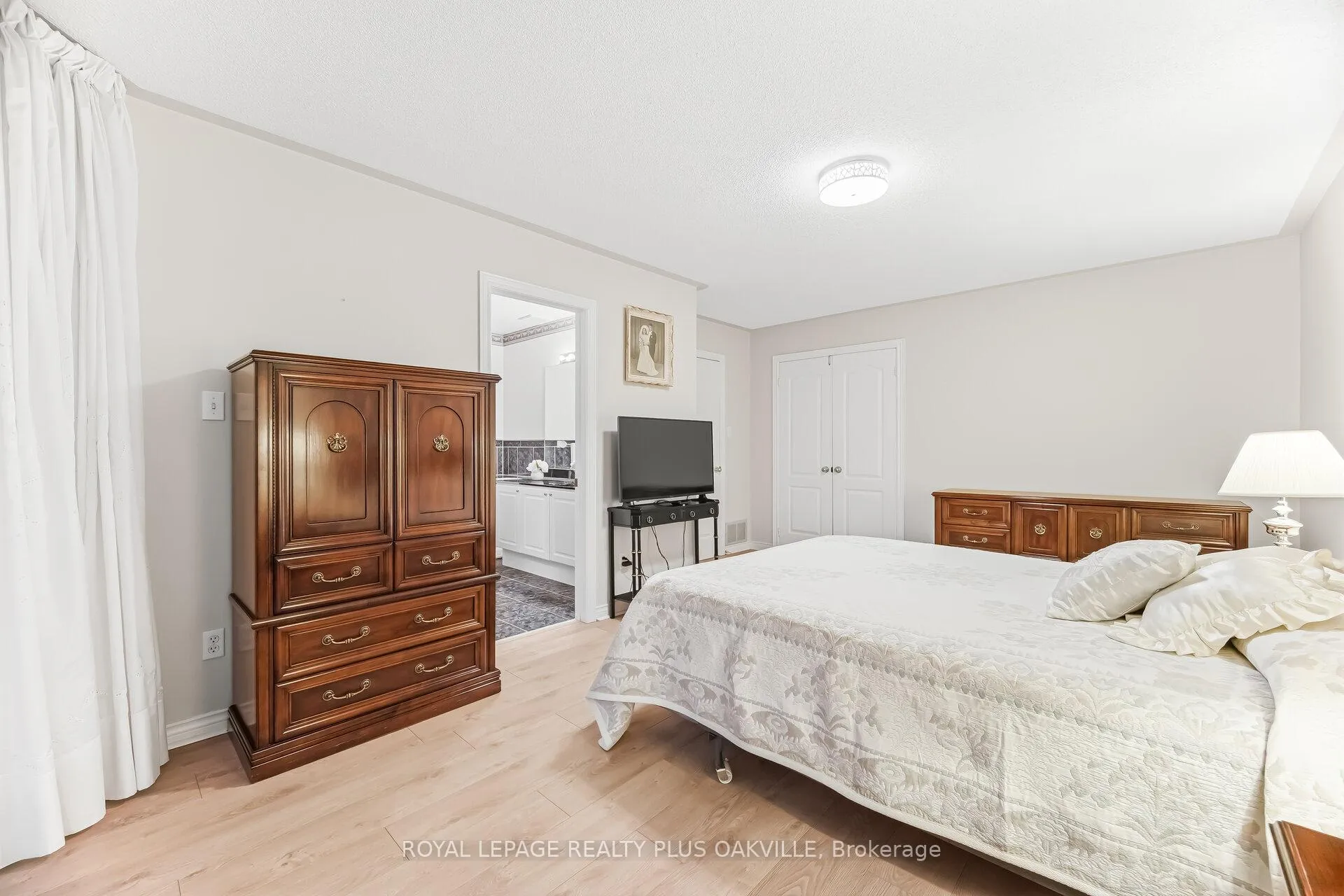 Photo 25 of 3395 Trelawny Circle, Mississauga, Lisgar — HOMEH