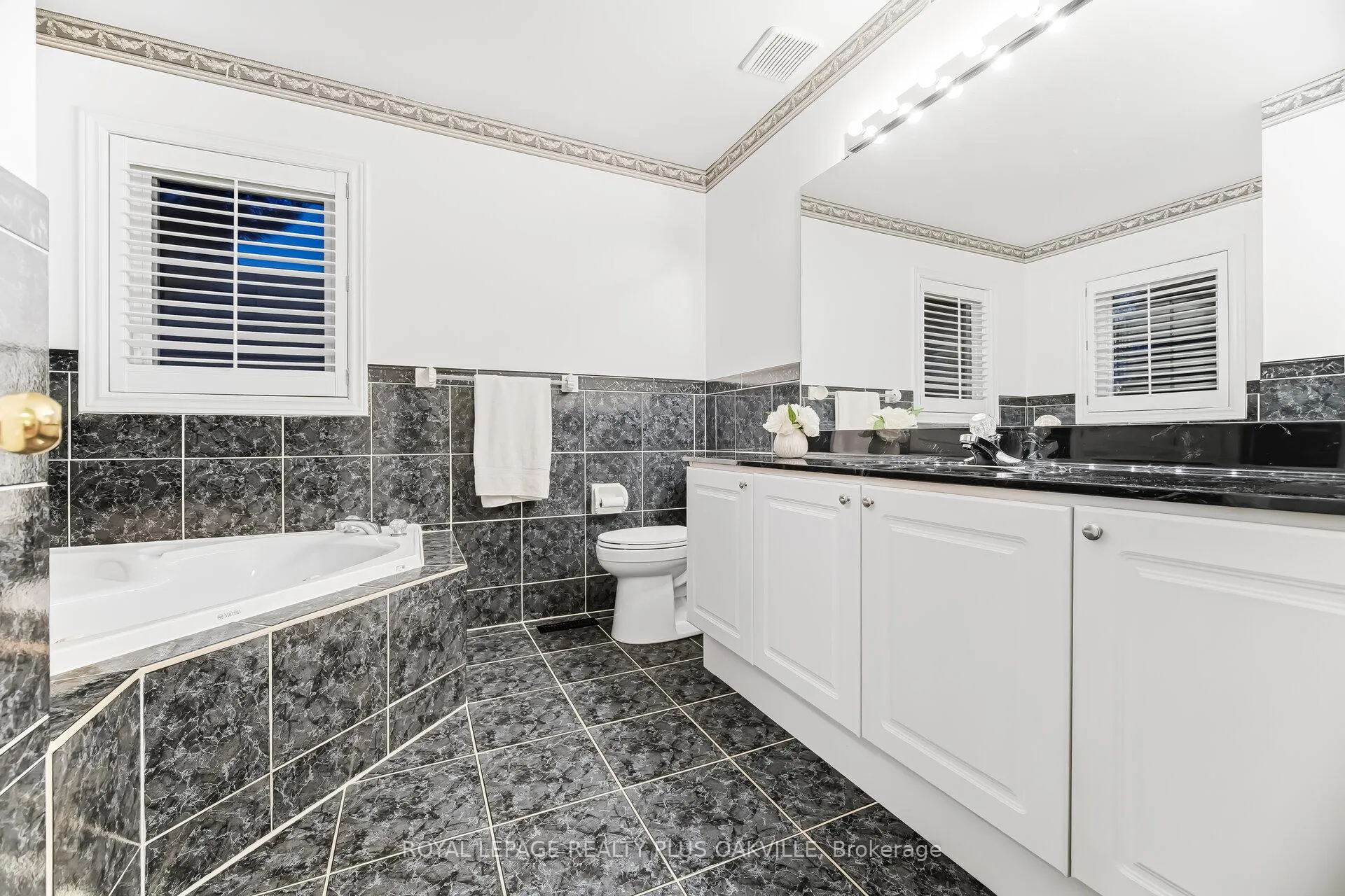 Photo 26 of 3395 Trelawny Circle, Mississauga, Lisgar — HOMEH