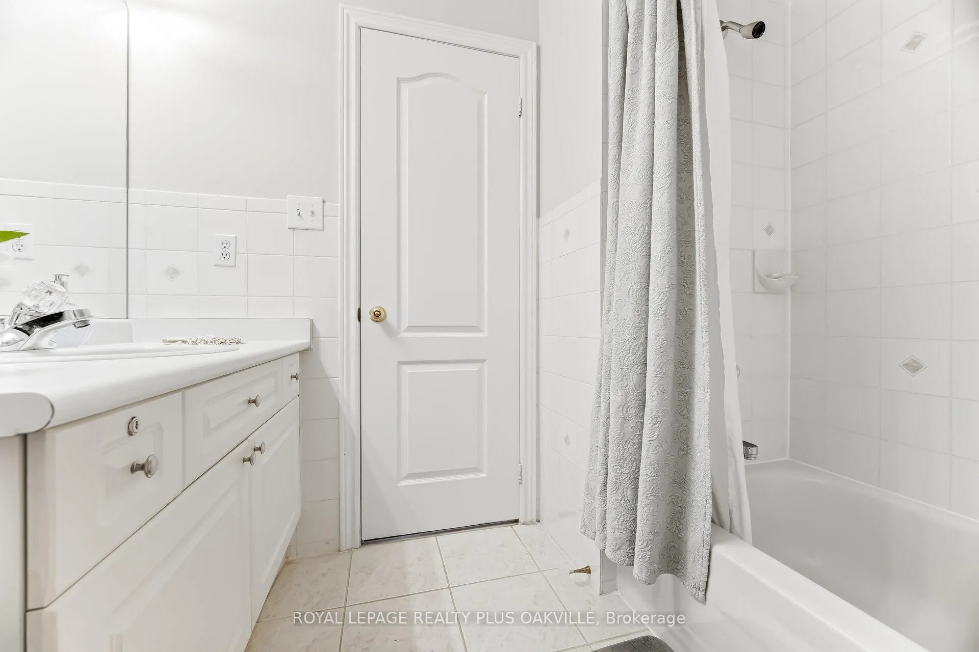 Photo 33 of 3395 Trelawny Circle, Mississauga, Lisgar — HOMEH