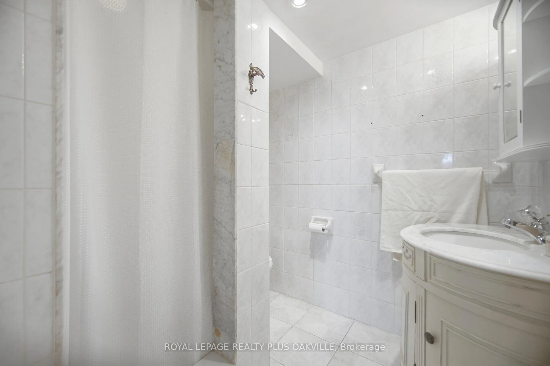 Photo 40 of 3395 Trelawny Circle, Mississauga, Lisgar — HOMEH