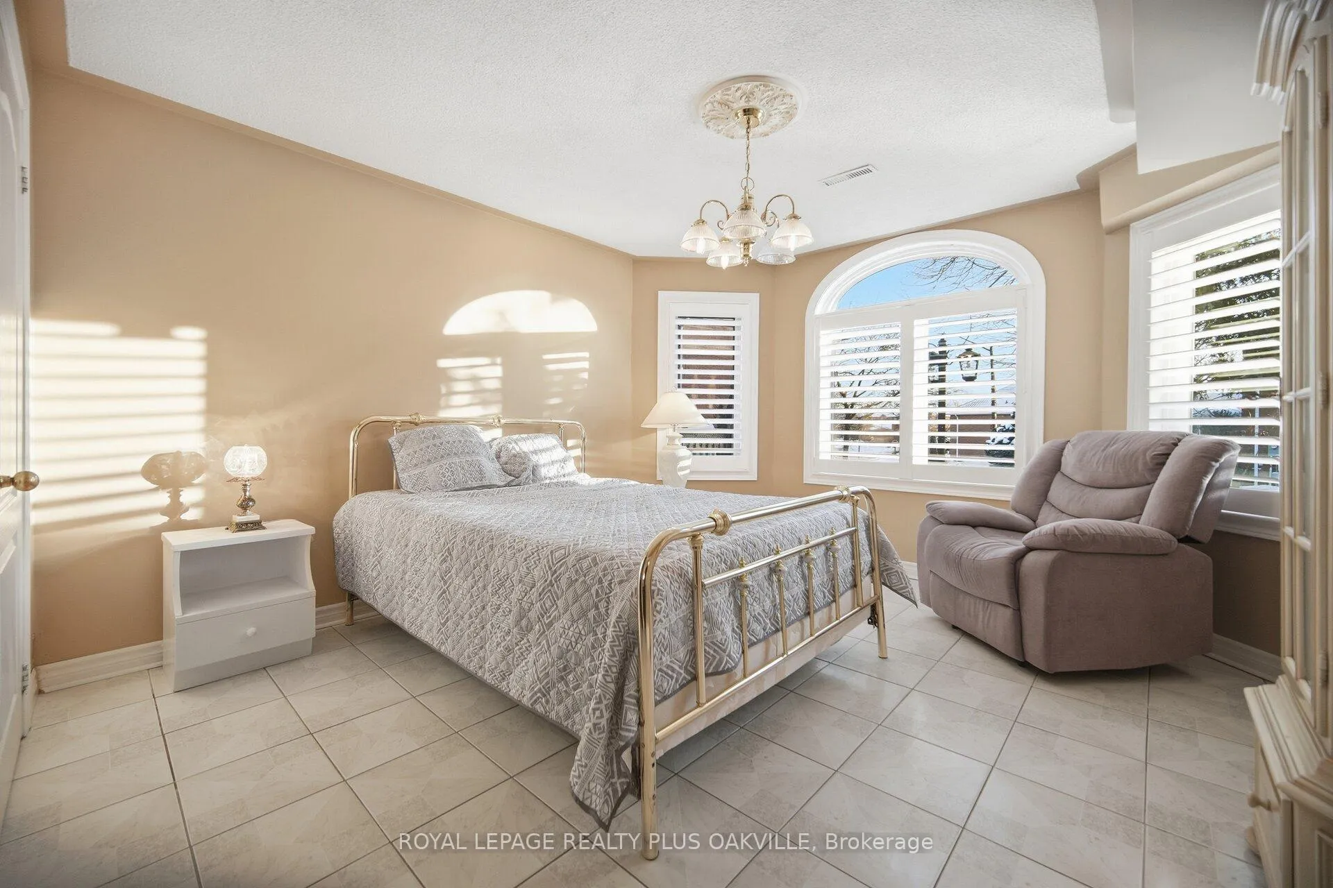 Photo 41 of 3395 Trelawny Circle, Mississauga, Lisgar — HOMEH