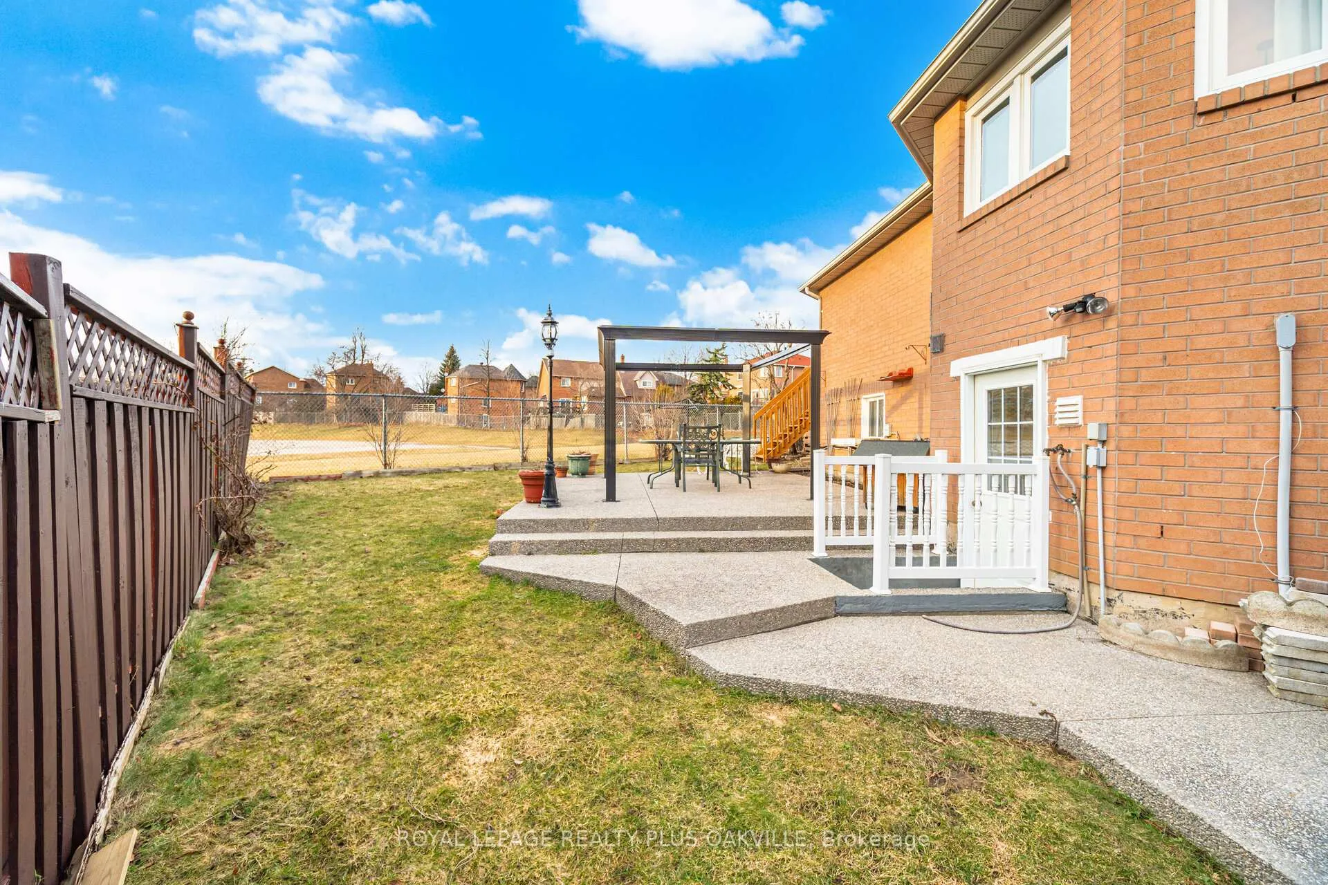 Photo 48 of 3395 Trelawny Circle, Mississauga, Lisgar — HOMEH