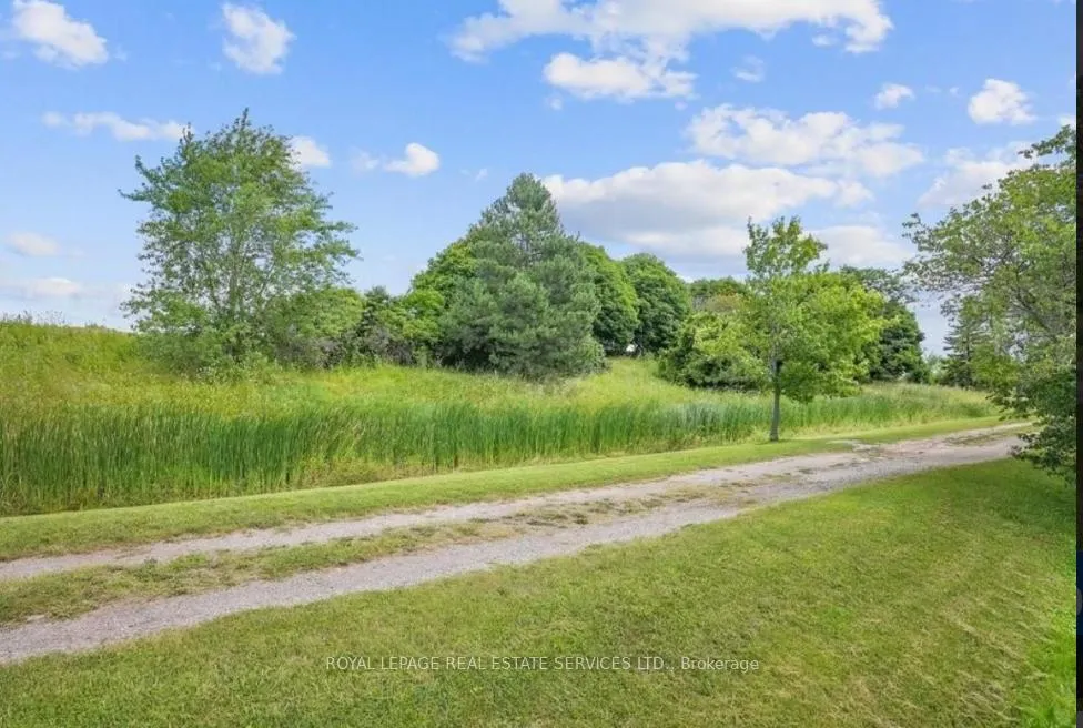 Photo 12 of 5649 Condor Place, Mississauga, East Credit — HOMEH