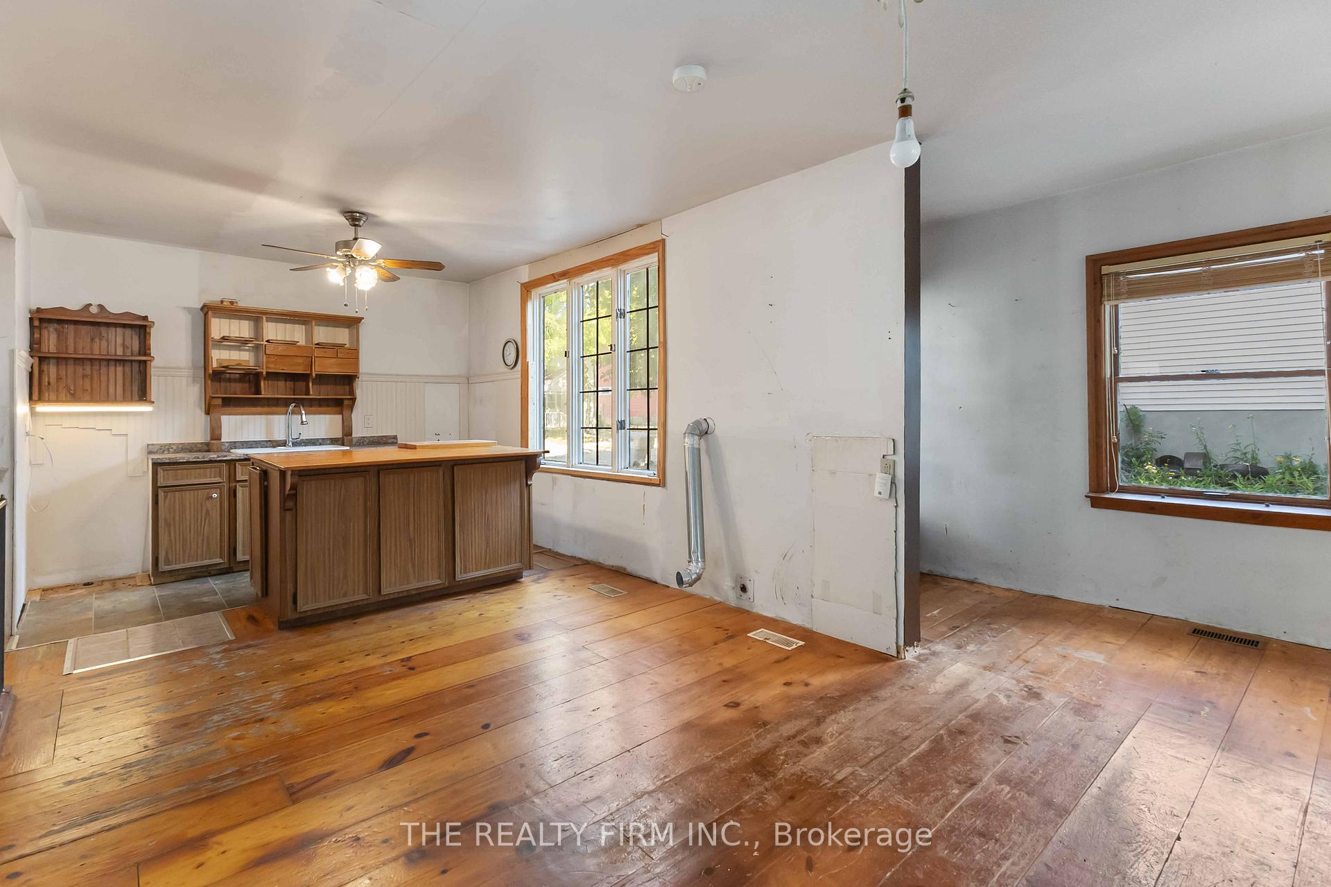 Photo 7 of 147 Princess Street, Lucan Biddulph, Lucan — HOMEH