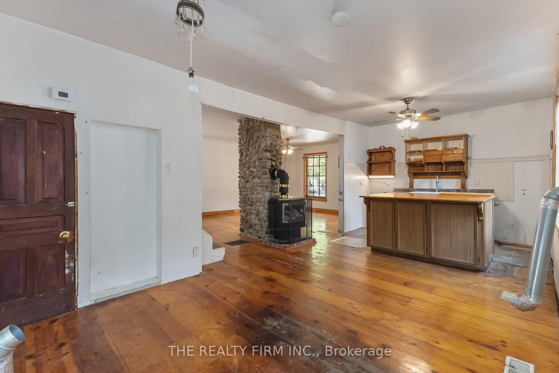 Photo 10 of 147 Princess Street, Lucan Biddulph, Lucan — HOMEH