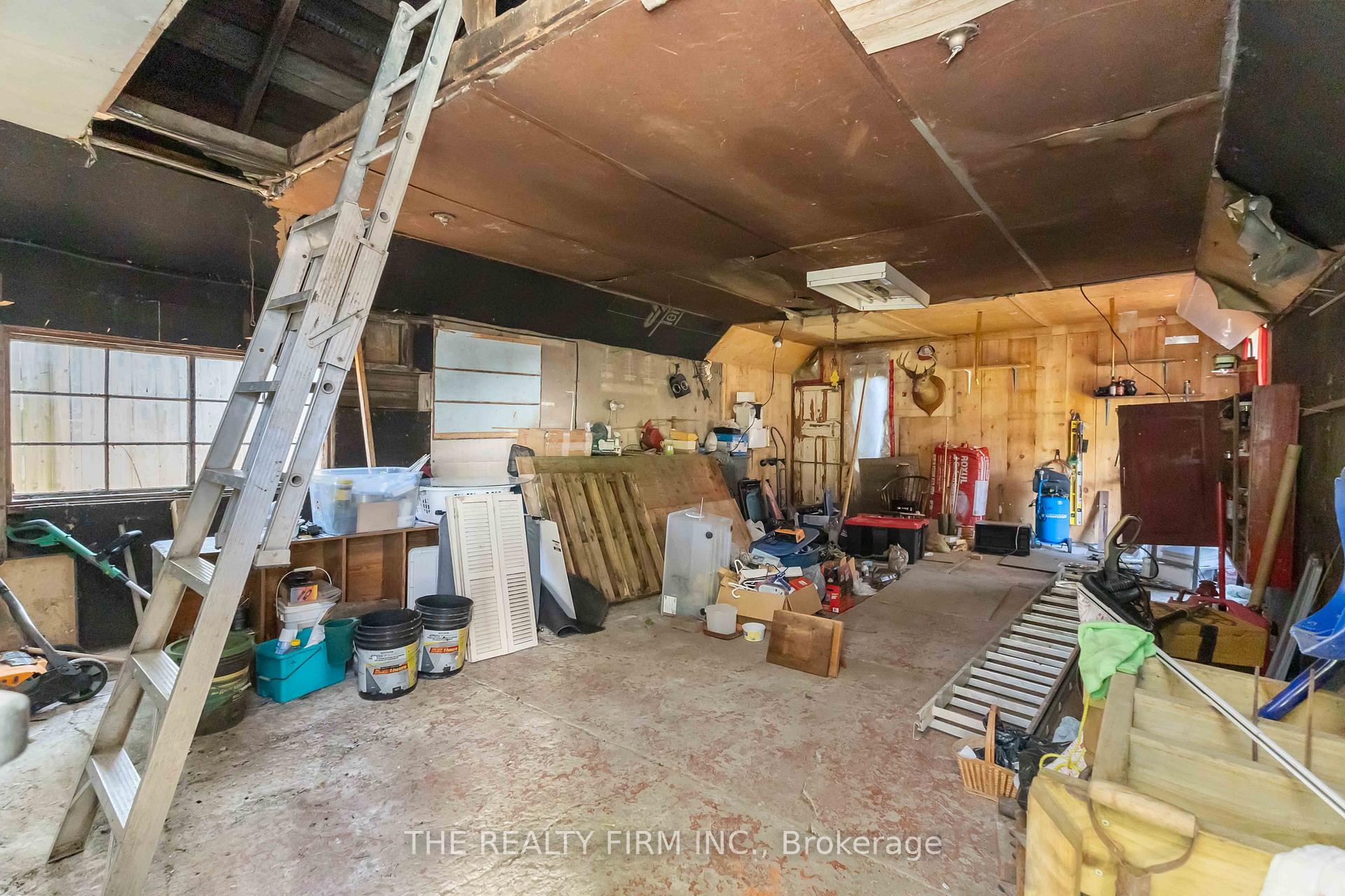 Photo 35 of 147 Princess Street, Lucan Biddulph, Lucan — HOMEH