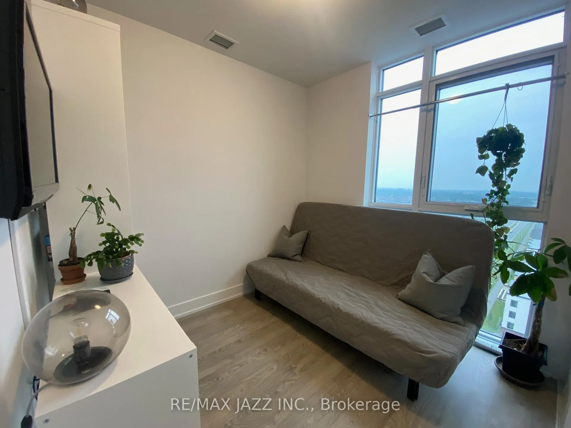 Photo 13 of Unit 1716, 2550 Simcoe Street N, Oshawa, Windfields — HOMEH