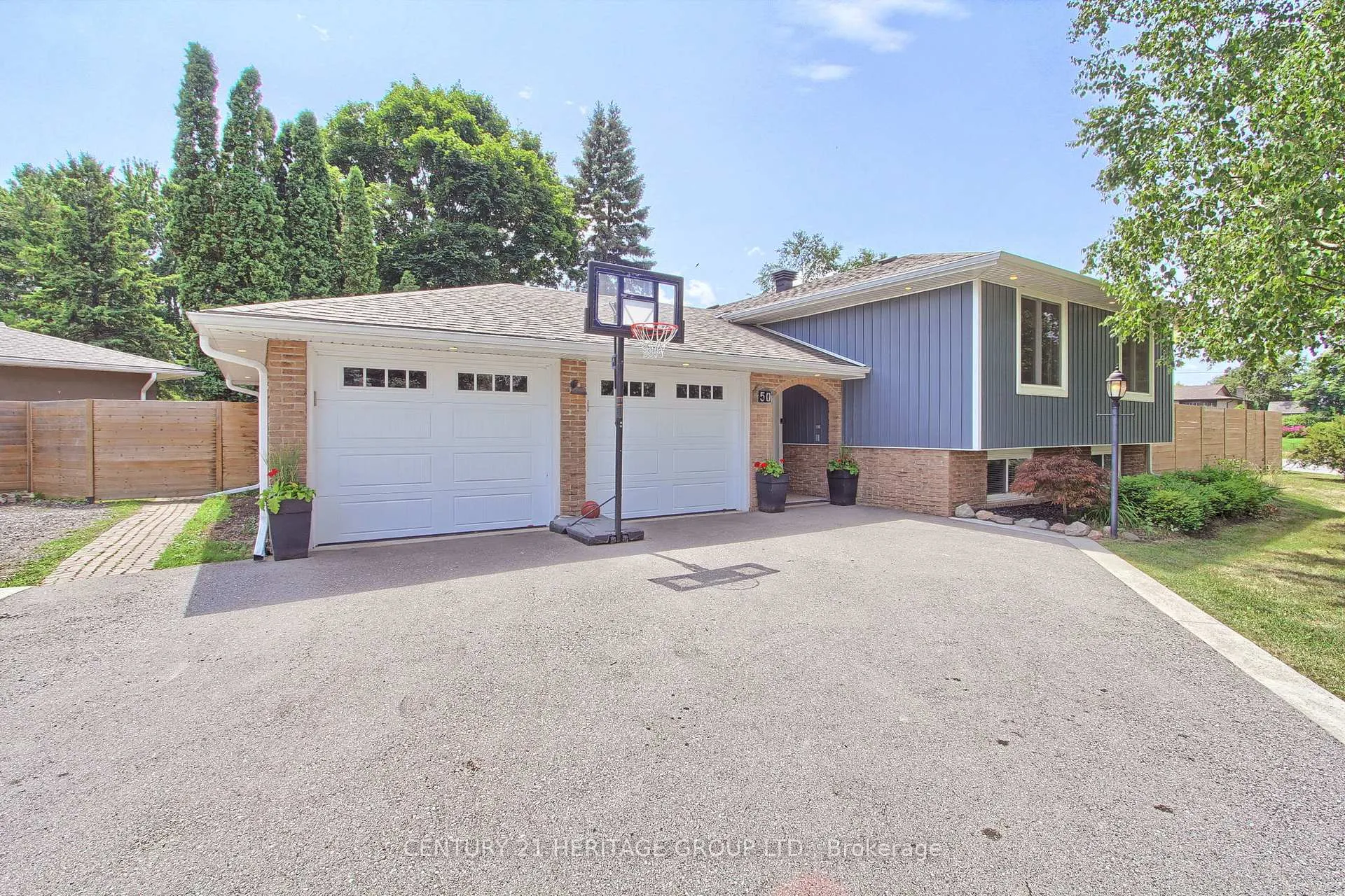 Photo 2 of 50 Marine Drive, Innisfil, Gilford — HOMEH
