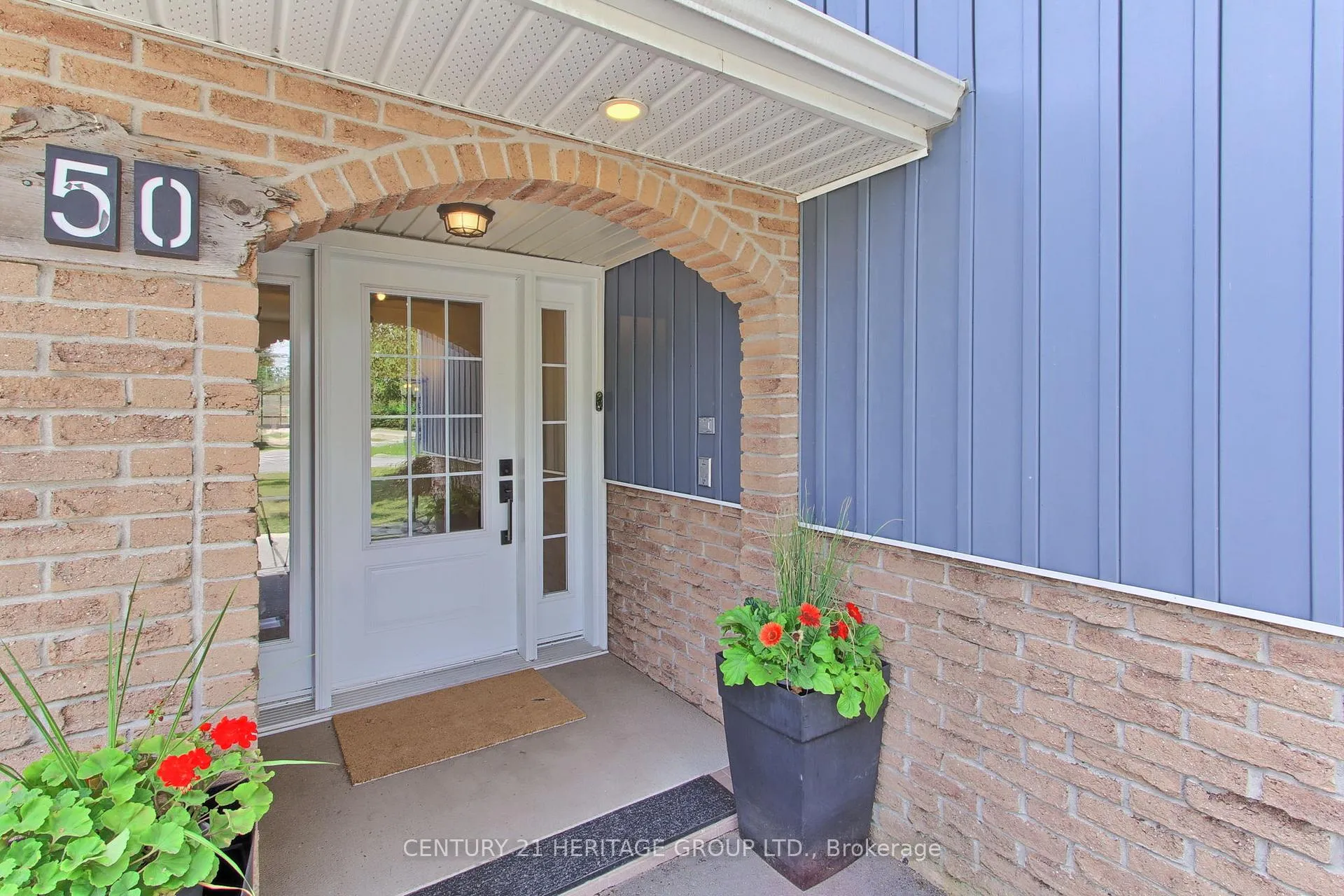 Photo 4 of 50 Marine Drive, Innisfil, Gilford — HOMEH