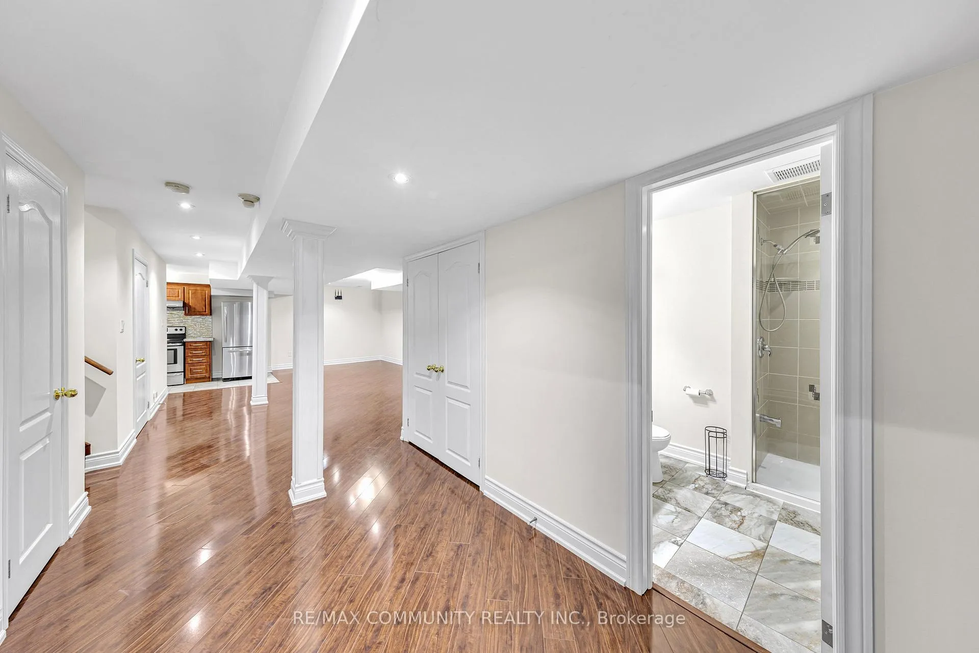 Photo 7 of 17 Rouge Bank Drive, Markham, Legacy — HOMEH
