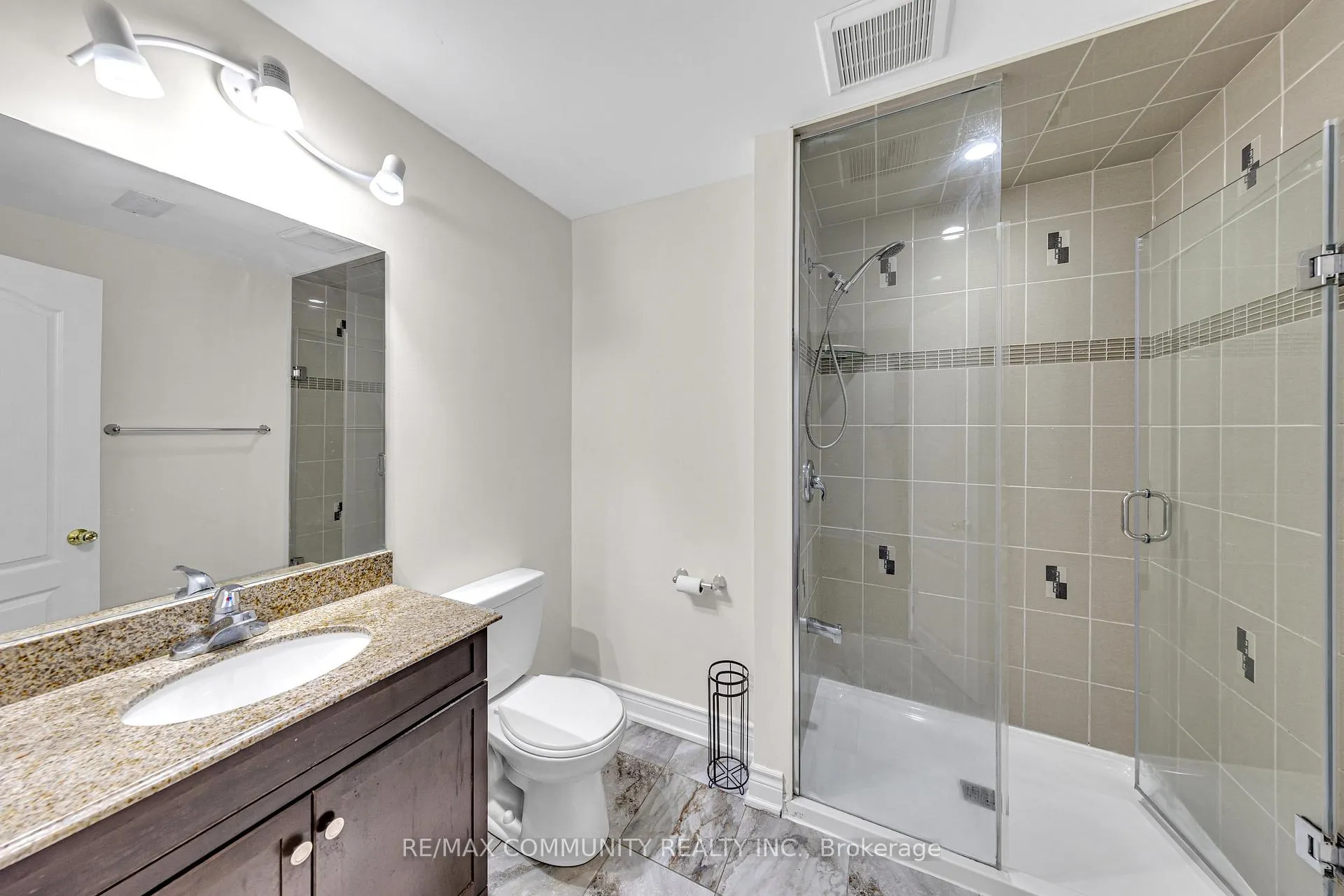 Photo 8 of 17 Rouge Bank Drive, Markham, Legacy — HOMEH