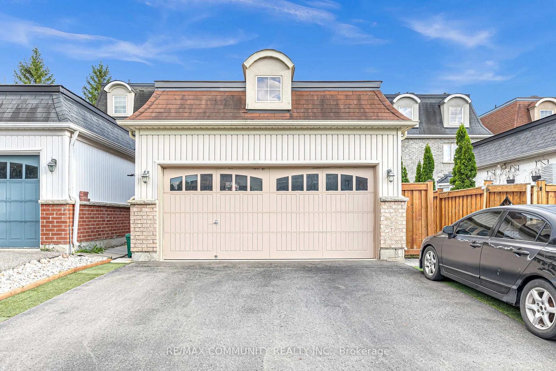 Photo 12 of 17 Rouge Bank Drive, Markham, Legacy — HOMEH