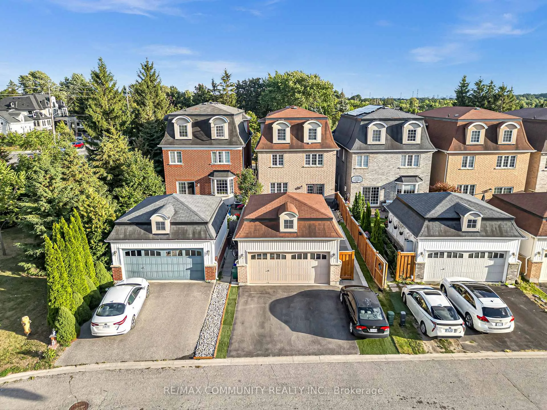 Photo 13 of 17 Rouge Bank Drive, Markham, Legacy — HOMEH