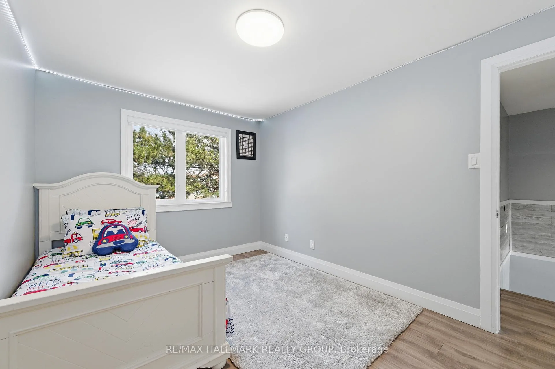 Photo 25 of 1924 Ashmont Street, Ottawa, Chapel Hill — HOMEH