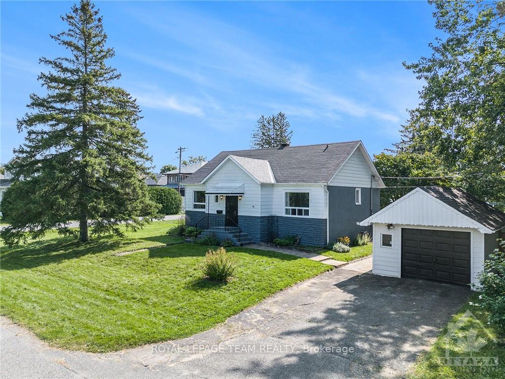 Photo 8 of 42 Cote Des Neiges Road, Ottawa, Meadowlands/St. Claire Gardens — HOMEH