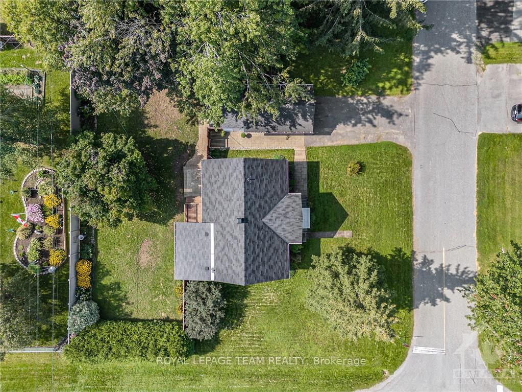 Photo 9 of 42 Cote Des Neiges Road, Ottawa, Meadowlands/St. Claire Gardens — HOMEH