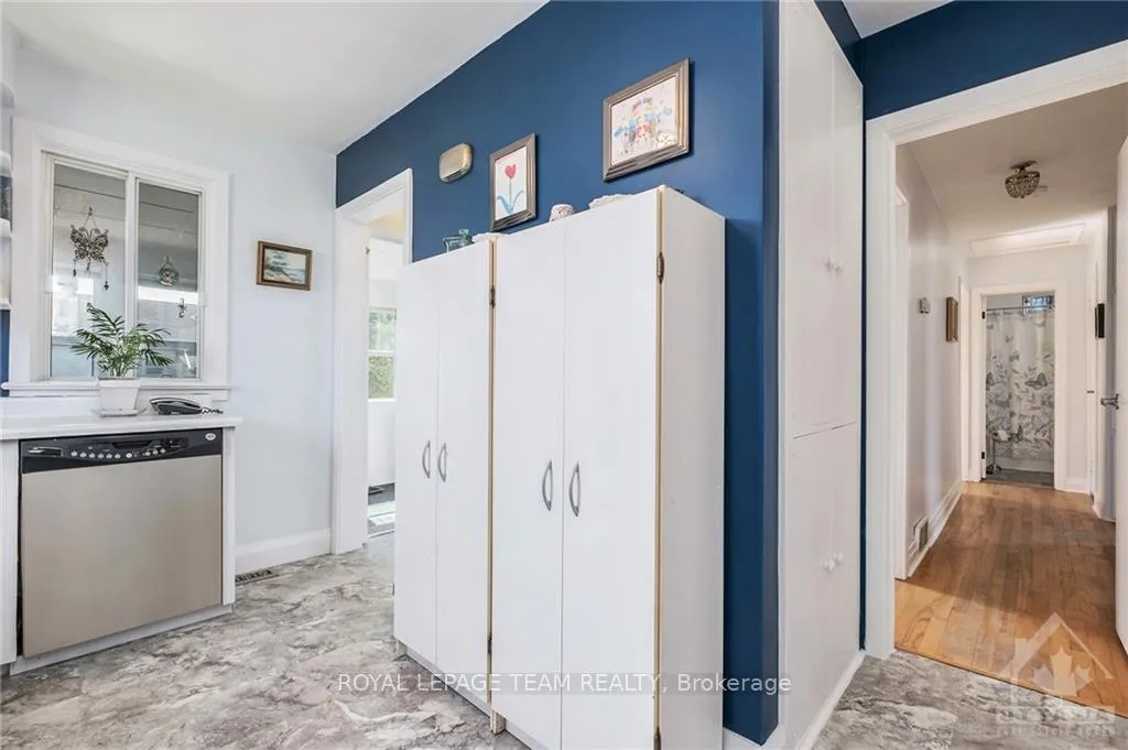 Photo 12 of 42 Cote Des Neiges Road, Ottawa, Meadowlands/St. Claire Gardens — HOMEH