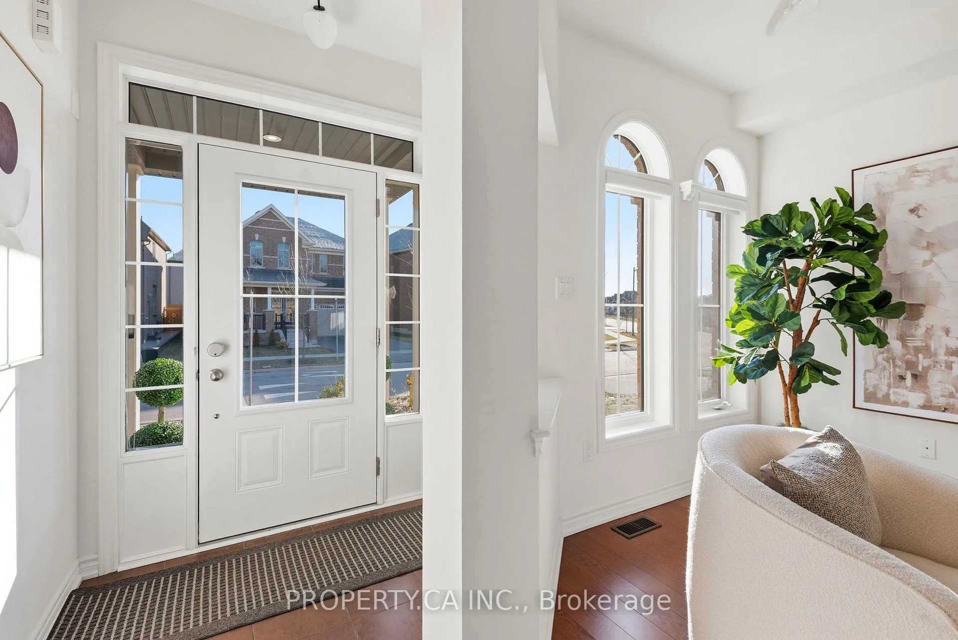 Photo 4 of 99 Auckland Drive, Whitby, Rural Whitby — HOMEH