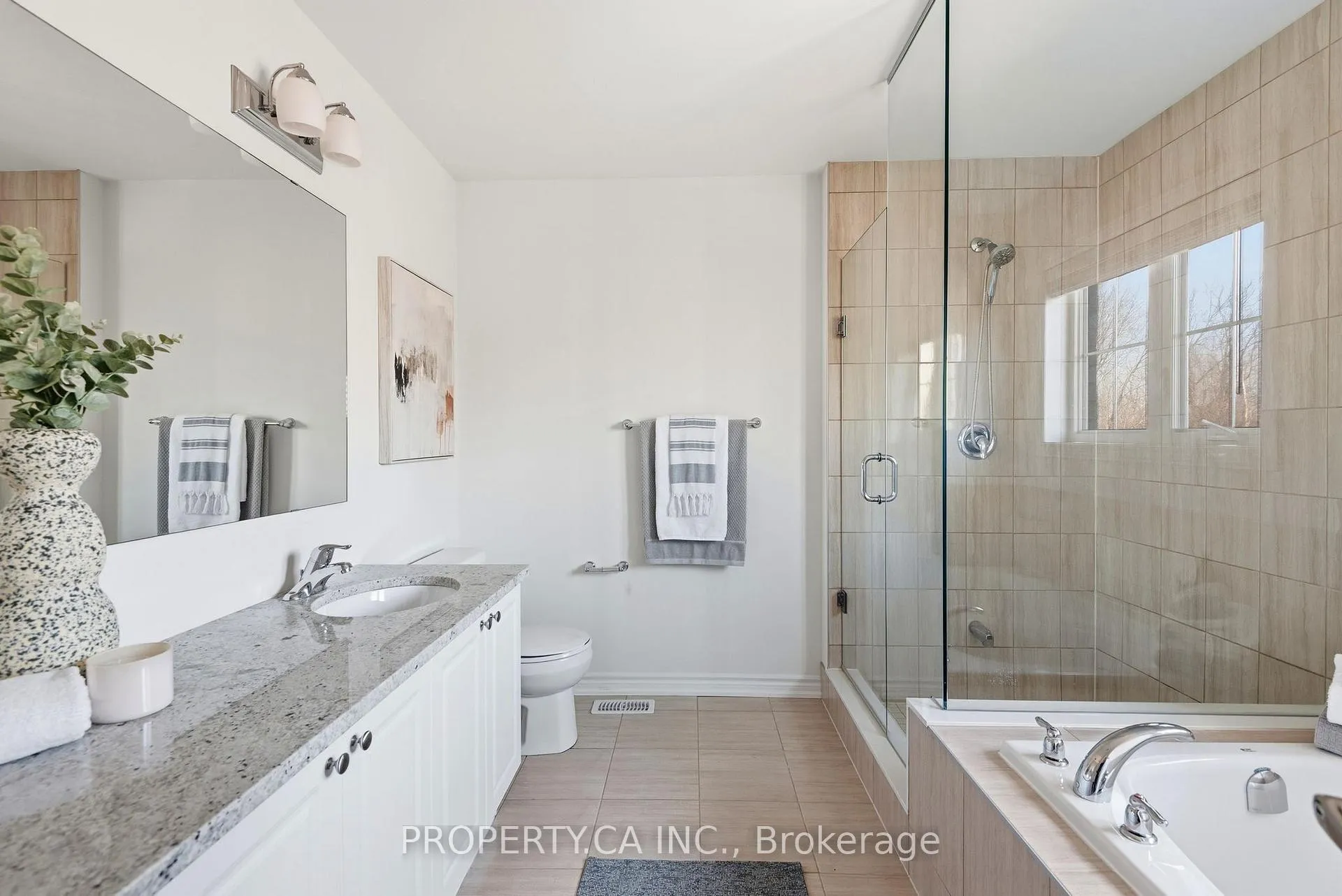 Photo 39 of 99 Auckland Drive, Whitby, Rural Whitby — HOMEH