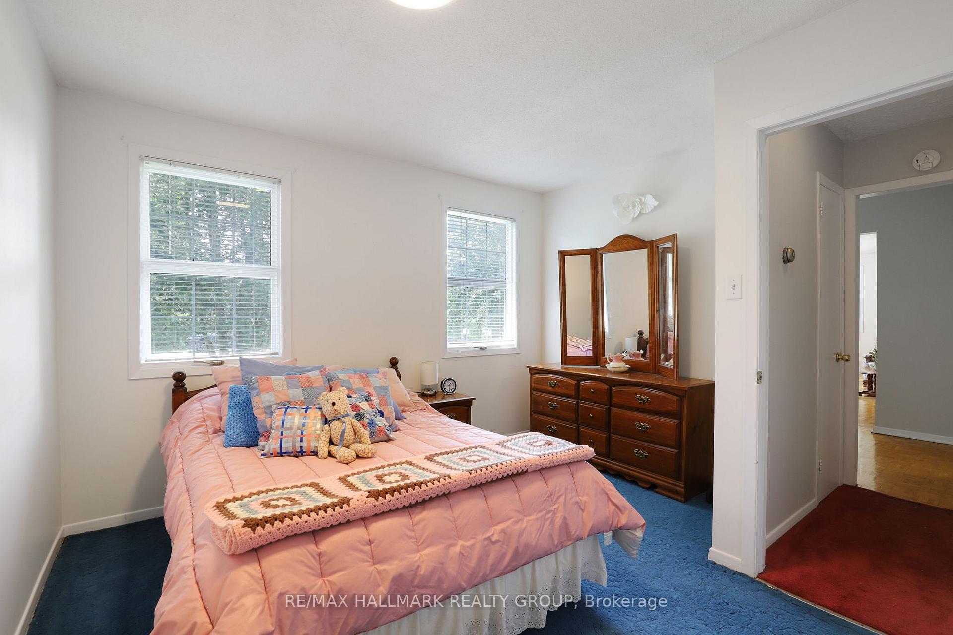 Photo 21 of 1307 Fairway Drive, Ottawa, Manotick East to Manotick Station — HOMEH
