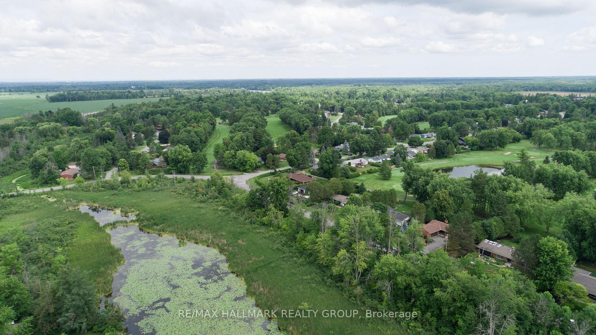 Photo 32 of 1307 Fairway Drive, Ottawa, Manotick East to Manotick Station — HOMEH