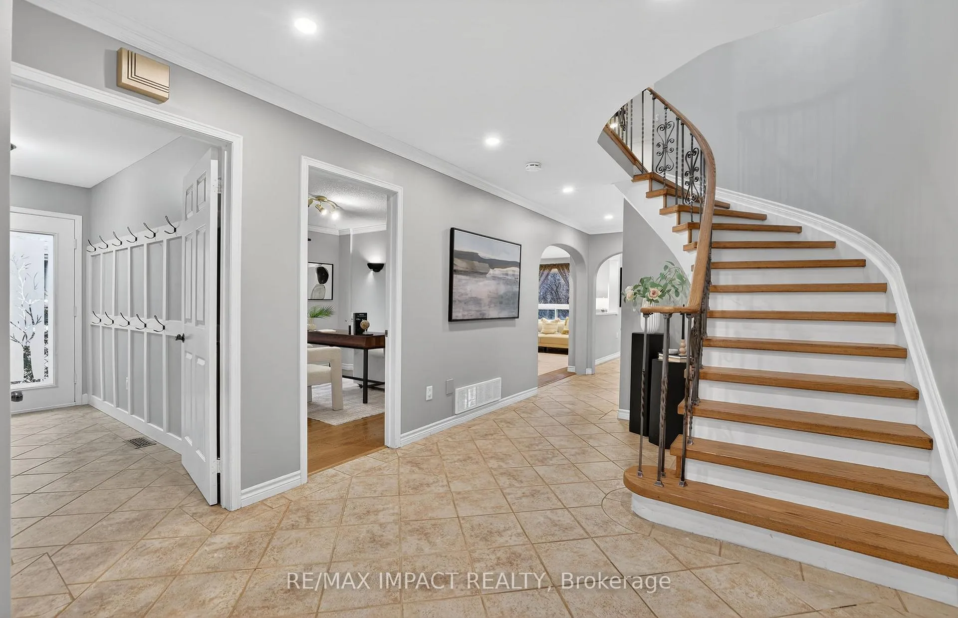 Photo 3 of 2348 Wildwood Crescent, Pickering, Brock Ridge — HOMEH