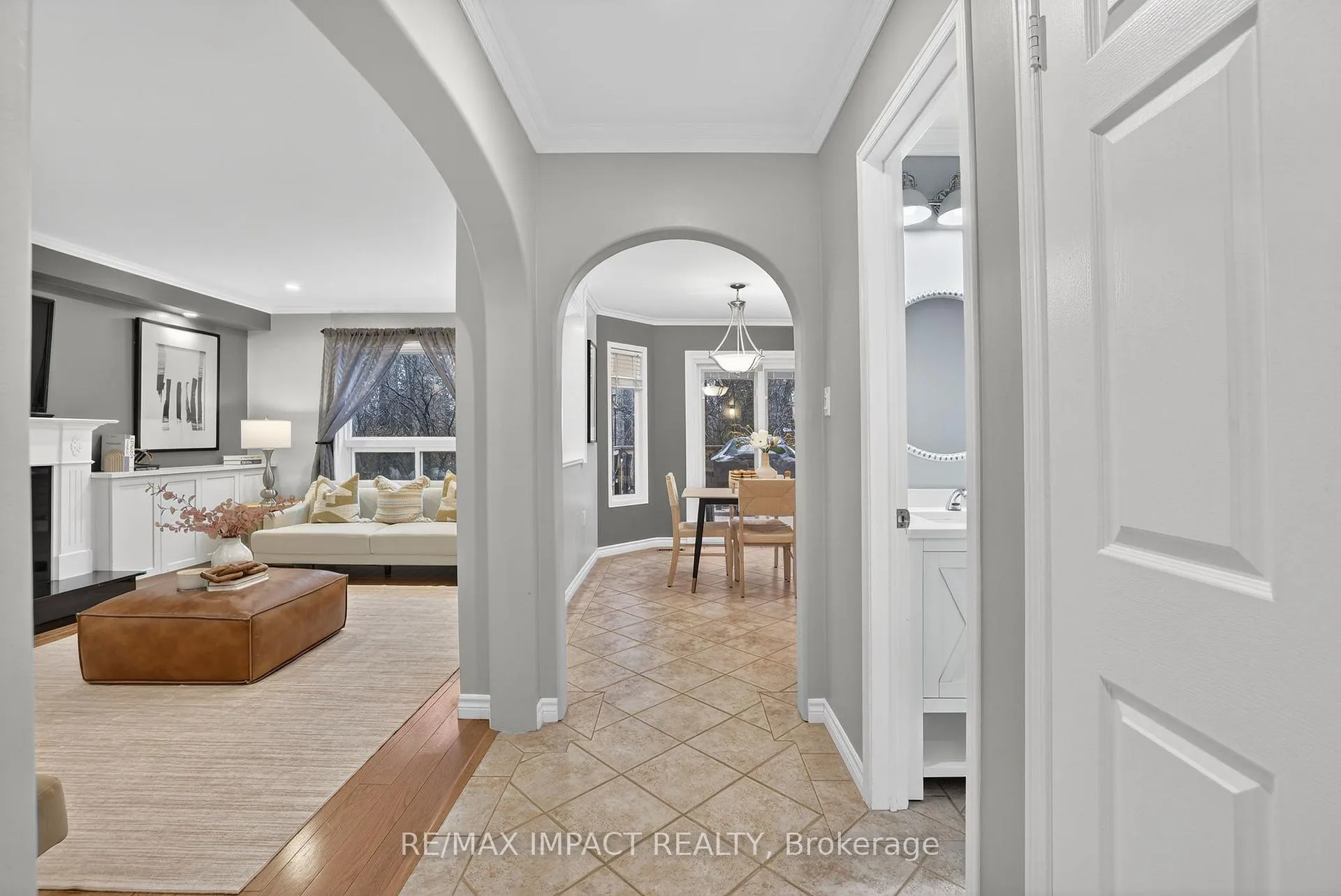 Photo 5 of 2348 Wildwood Crescent, Pickering, Brock Ridge — HOMEH