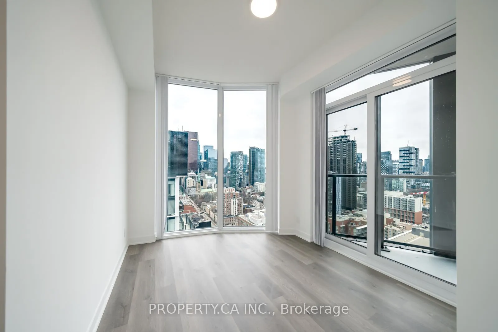 Photo 12 of Unit 3212, 180 Front Street E, Toronto, Moss Park — HOMEH