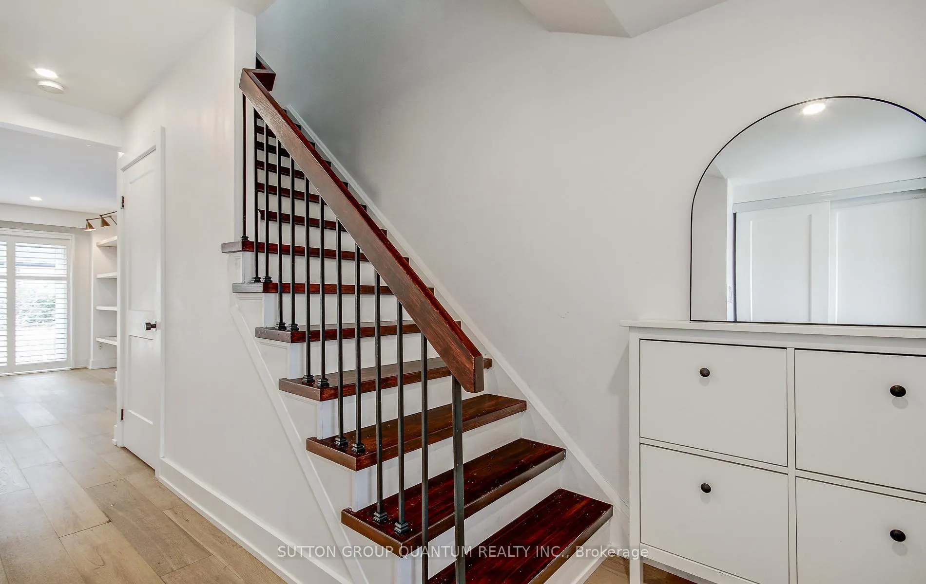 Photo 2 of Unit 72, 20 Mineola Road E, Mississauga, Mineola — HOMEH