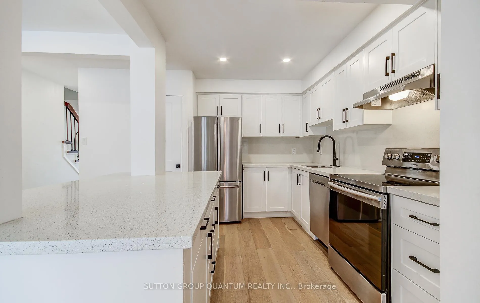 Photo 9 of Unit 72, 20 Mineola Road E, Mississauga, Mineola — HOMEH