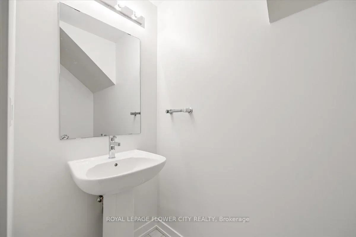 Photo 12 of Unit 3, 3421 Ridgeway Drive, Mississauga, Erin Mills — HOMEH