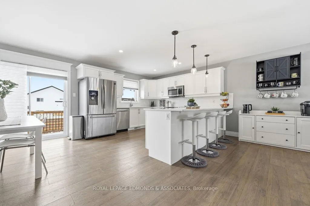 Photo 6 of 21 Liam Street, Petawawa — HOMEH