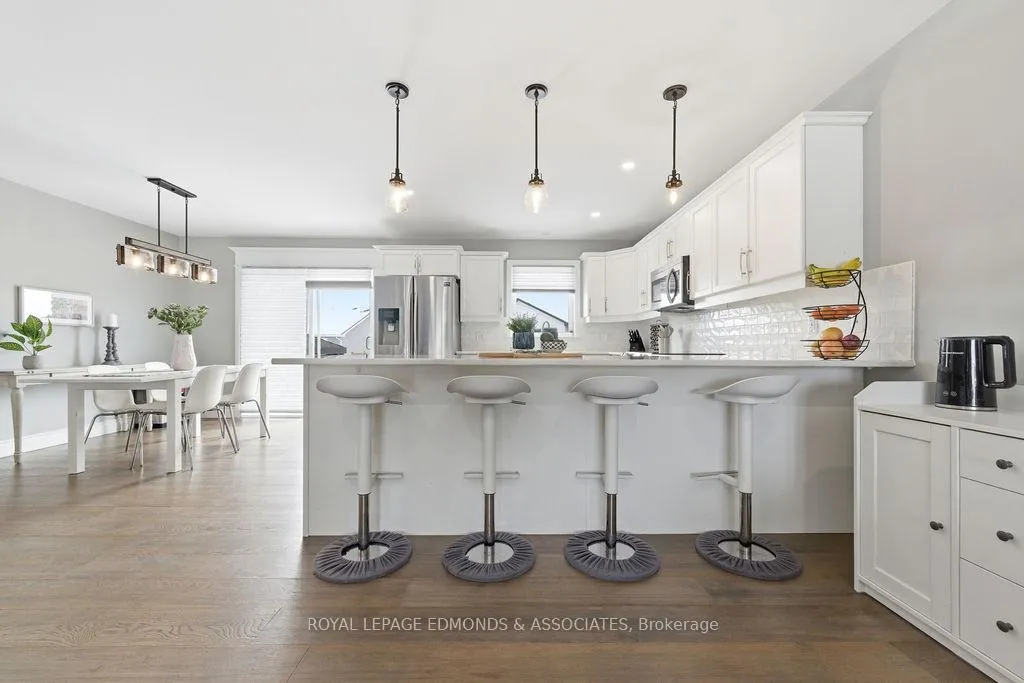 Photo 7 of 21 Liam Street, Petawawa — HOMEH