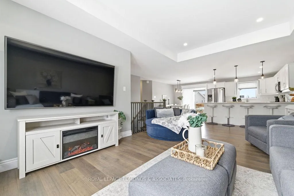 Photo 17 of 21 Liam Street, Petawawa — HOMEH