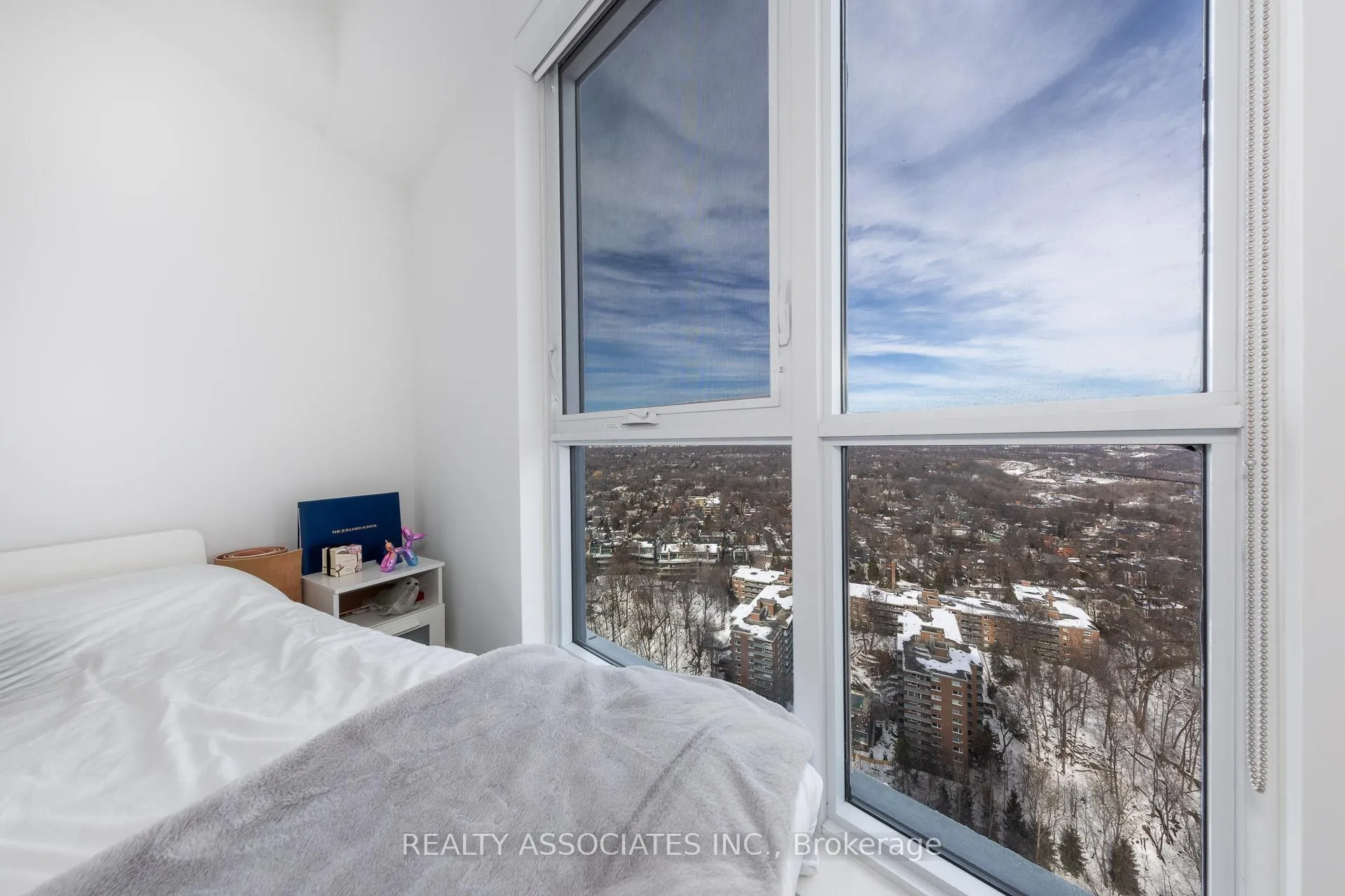 Photo 8 of Unit 2817, 585 Bloor Street E, Toronto, North St. James Town — HOMEH